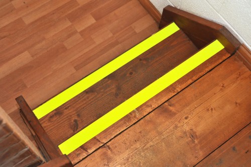 1708686008wpdm_H3401Y-Yellow-Standard-Safety-Grip-Applied-to-Stairs-3.jpg